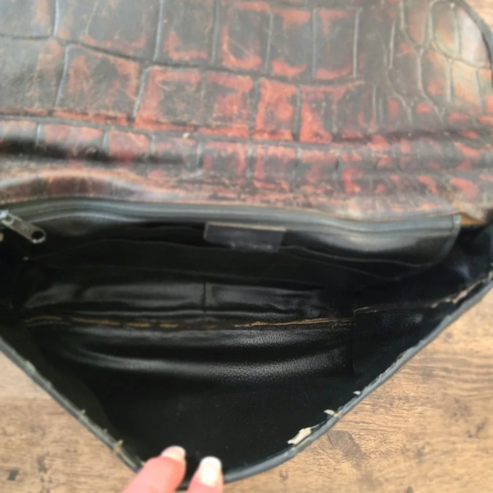 LAND Vintage Briefcase Messenger Bag Large Brown Croc Embossed Leather Brass